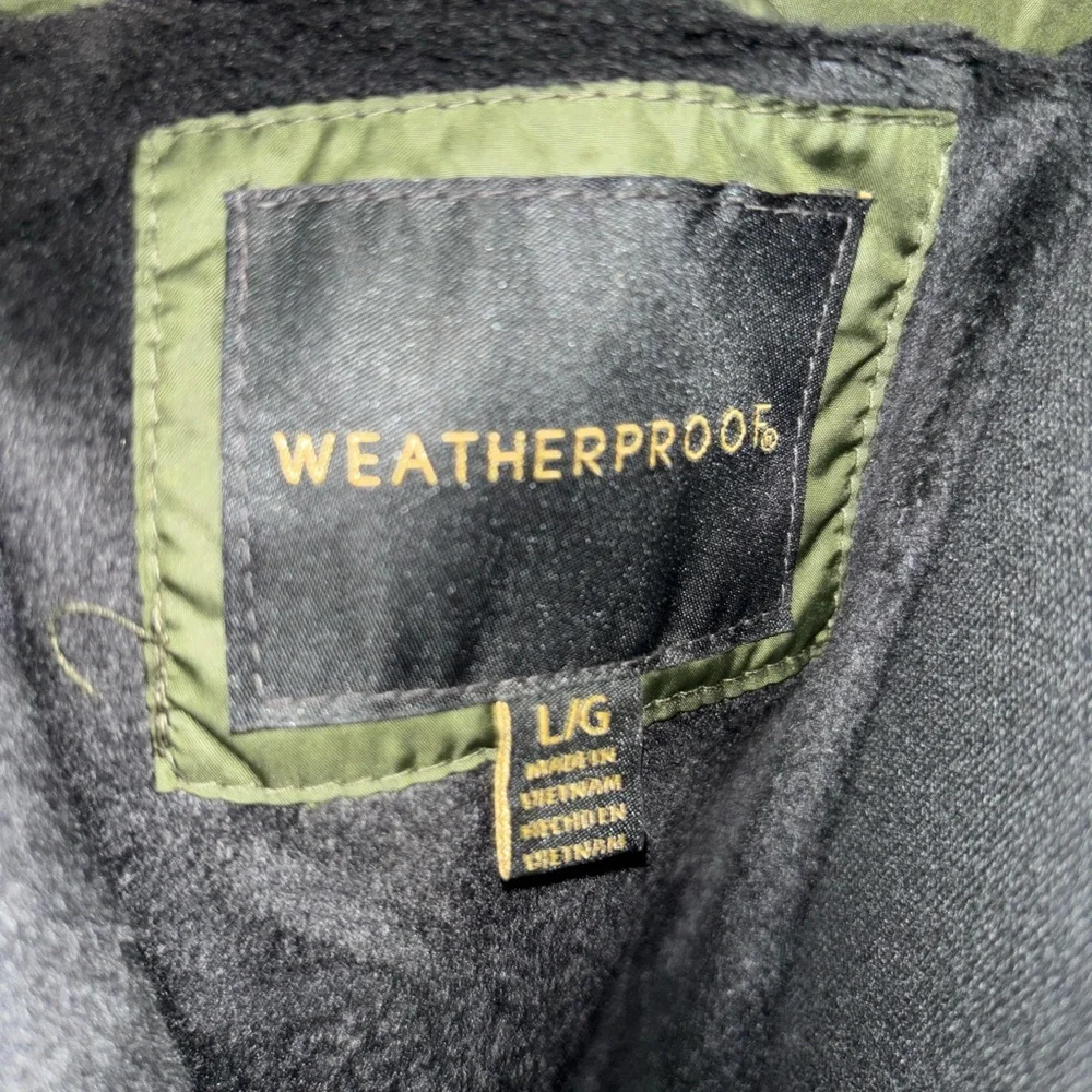 Weatherproof Olive Puffer Jacket with Black Faux Fur Collar